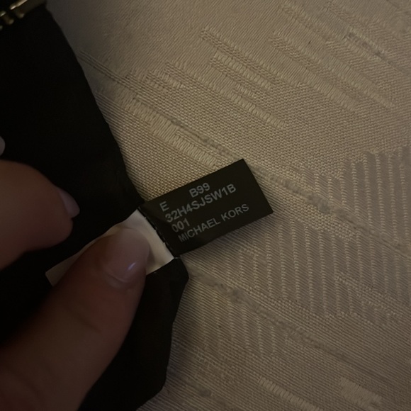 Michael Kors Wallet Wristlet - Picture 6 of 9